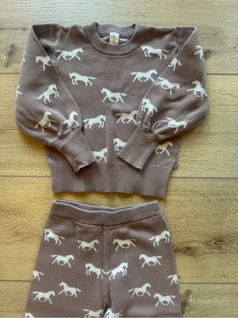 Kids Horse-Print Knit Matching Set in Brown and Cream